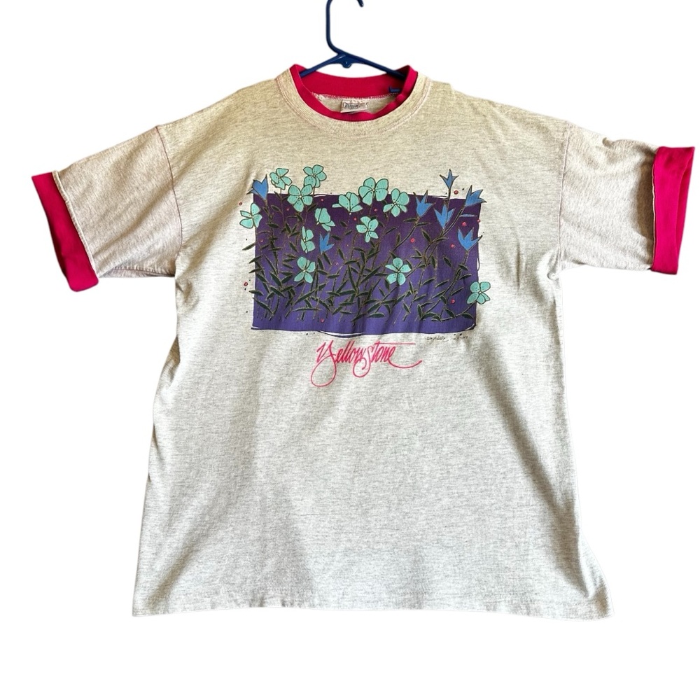 PREMIER SPORTSWEAR WOMANS YELLOW STONE GRAPHIC TOP SZ LARGE
